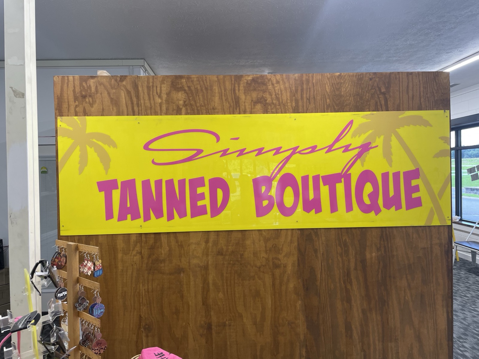 The salon sign
